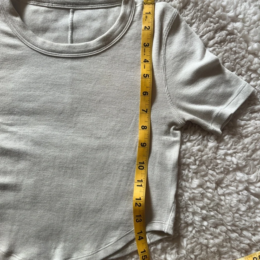 Lululemon Hold Tight Crop Top in Bone Size 4 - Picture 4 of 8